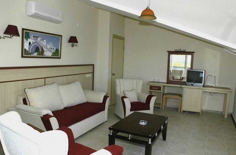 Hotel Calipso Beach Turunç Extérieur photo